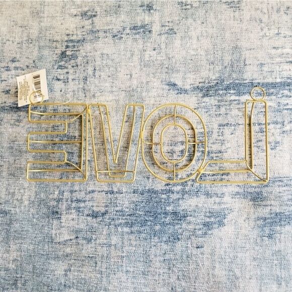 LOVE Wire Wall Decor  - Picture 2 of 2